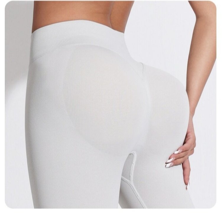 Exercise outfits for gym sessions - functional gym wear