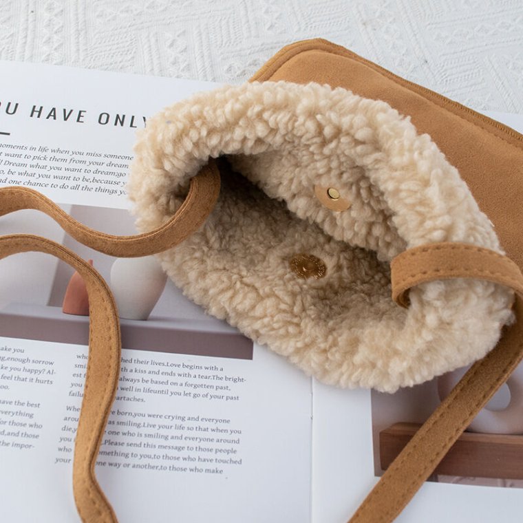Luxury look fashion bag for daily use