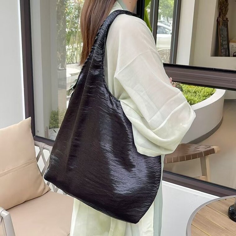 Front view of eco-friendly single shoulder bag