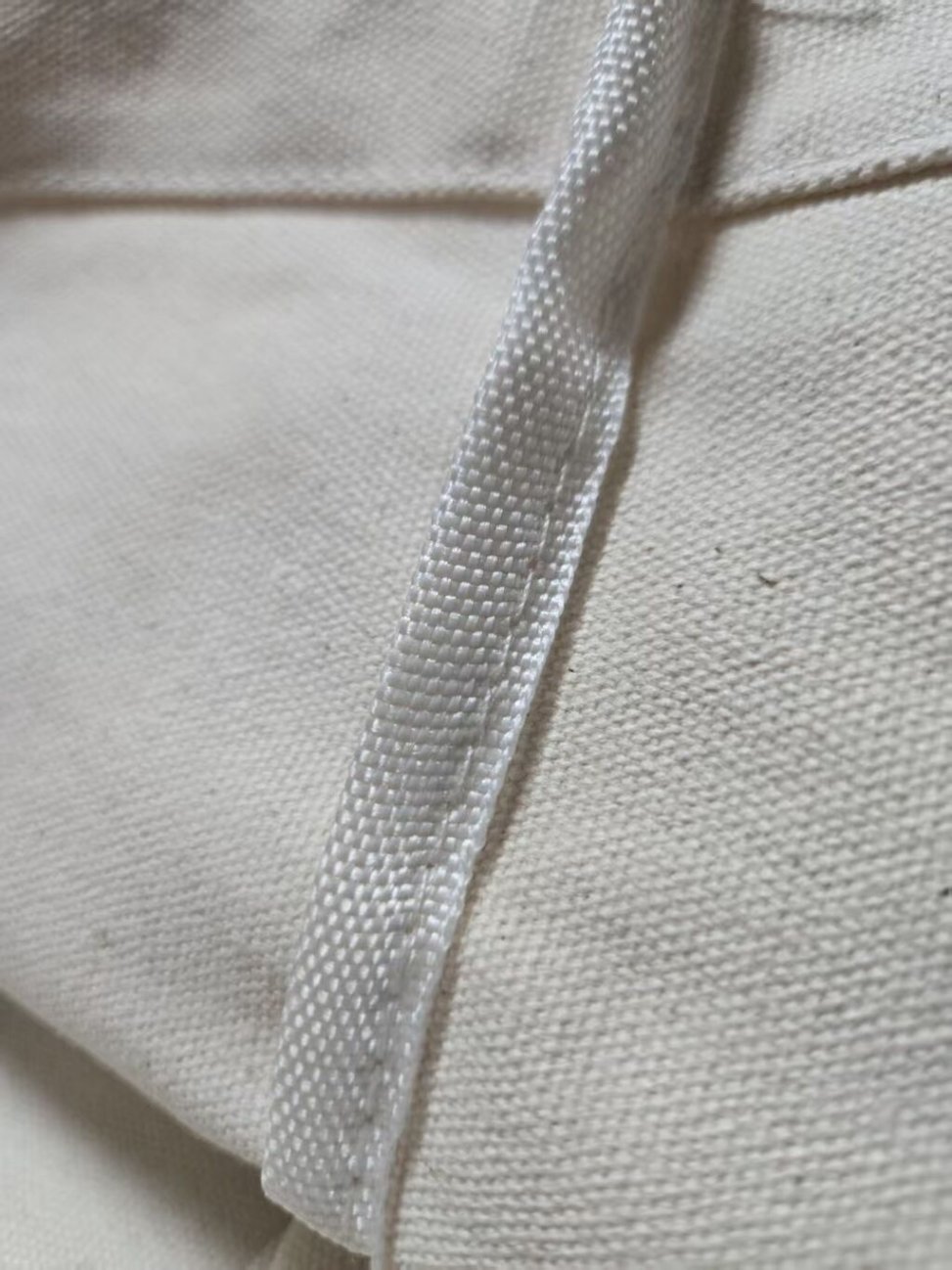 Canvas bag ideal for corporate gifts