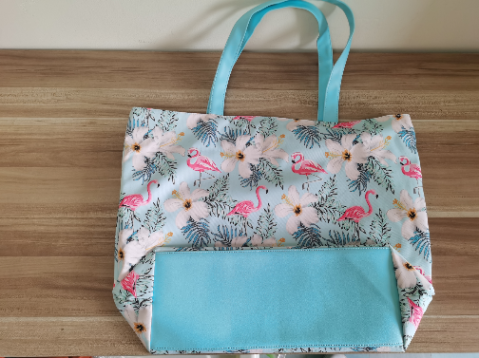 Customizable beach bag ideal for promotional giveaways