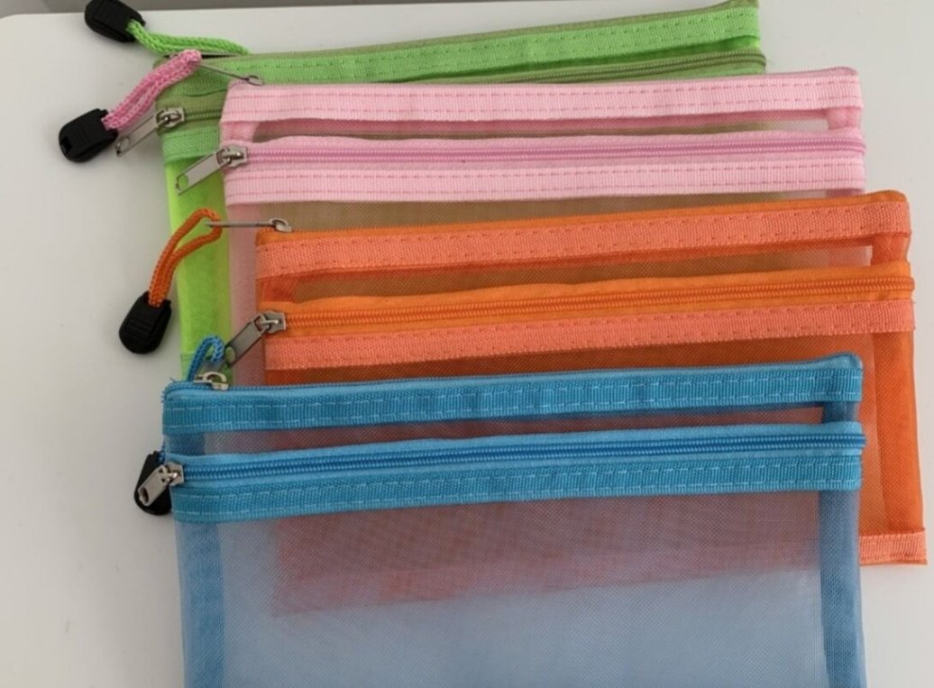 Design of pencil case for gift purposes