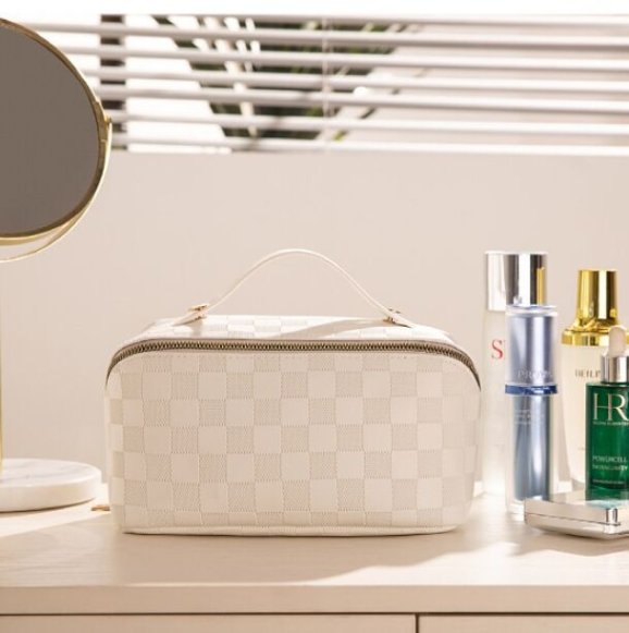 Trendy cosmetic bag with modern design