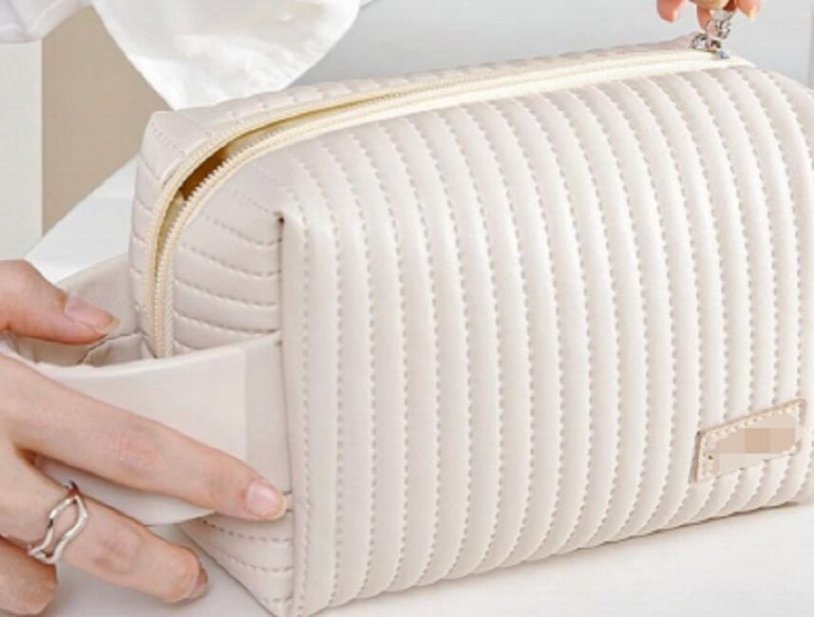 Style of cosmetic bag for enterprise promotional gifts
