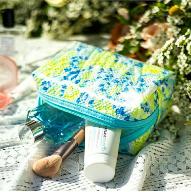 Stylish cosmetic bag with unique pattern