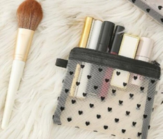 Cosmetic bag with elegant design