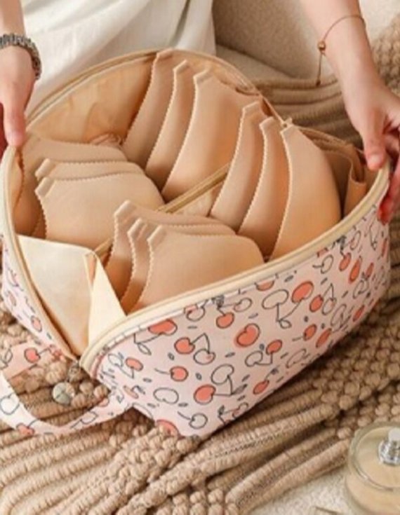 Cosmetic bag image in JPG format