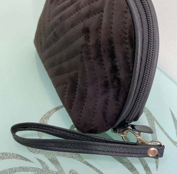 Corporate gift handbag with elegant design