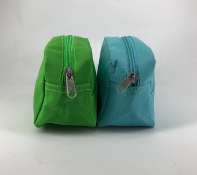 Gift cosmetic bag for promotional use