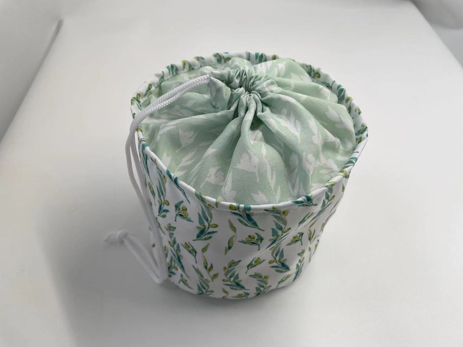 Enterprise promotional cosmetic bag 57 for promotional gifts