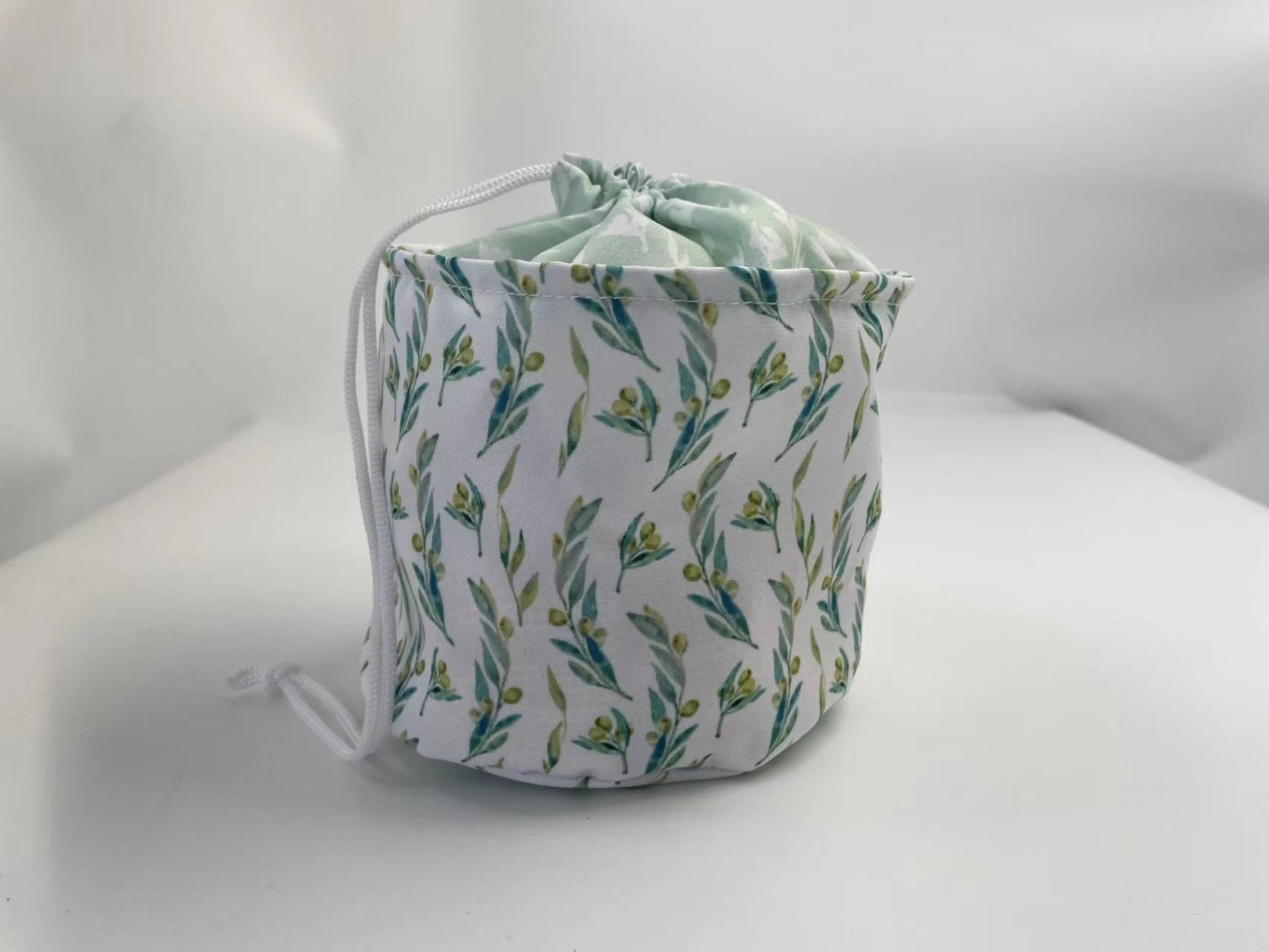 Enterprise promotional cosmetic bag 58 for corporate giveaways