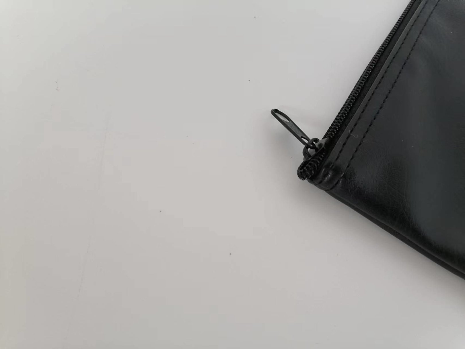 Stylish cosmetic bags for promotional gifts