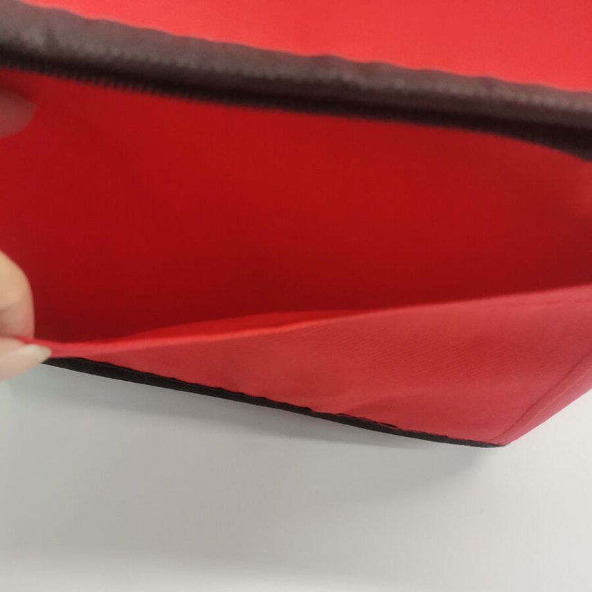 Ice-filled cooler bag for promotional use