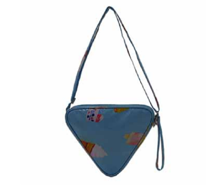 Stylish single-shoulder bag with unique design