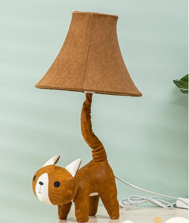 Children's cat-shaped lamp design