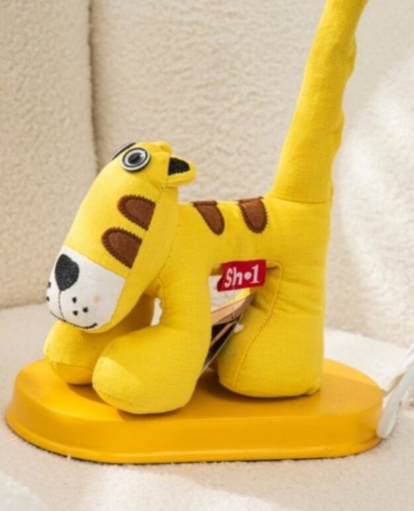 Stylish children's table lamp for study