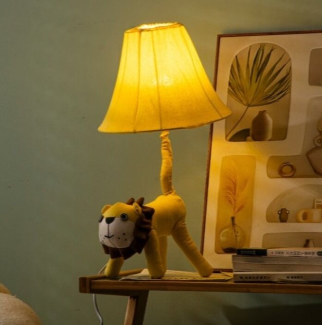 Cute table lamp for kids' room