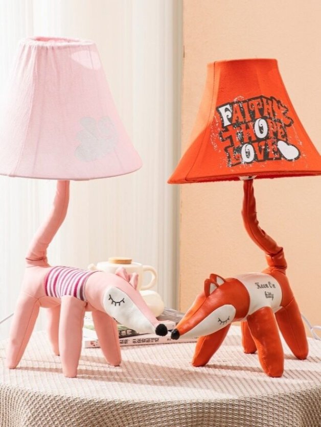 Cartoon-themed children's table lamp for kids