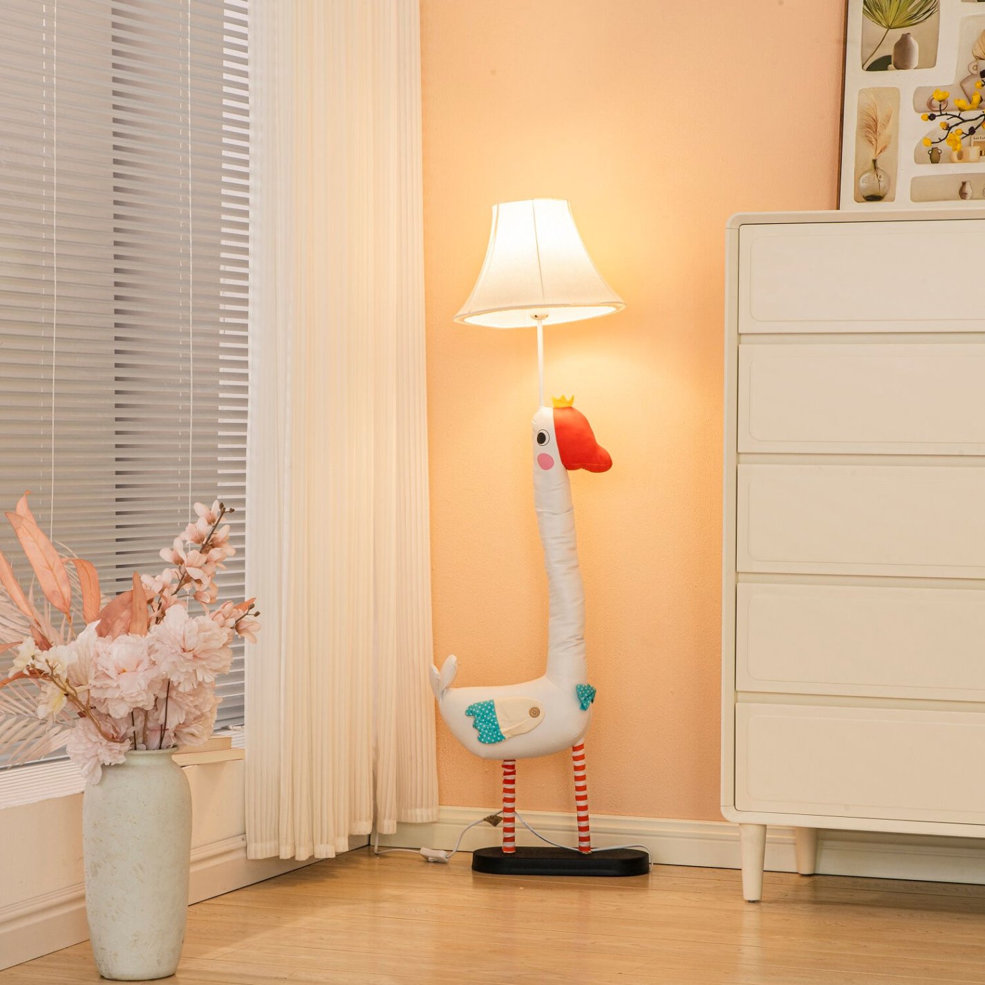 Children's floor lamp with modern design
