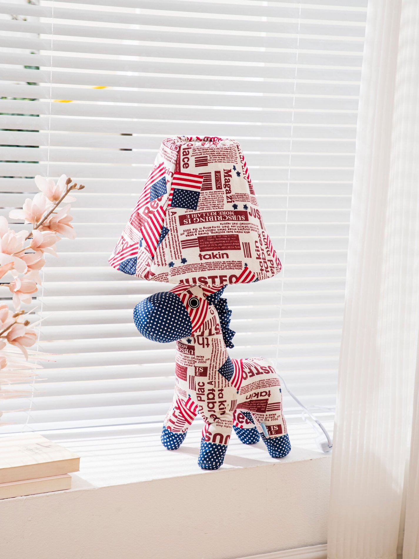 Cute children's floor lamp with animal shape