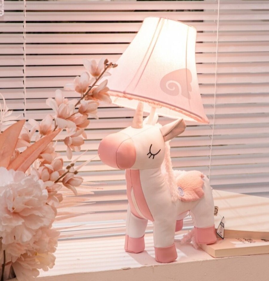 Cute child table lamp for bedroom decoration
