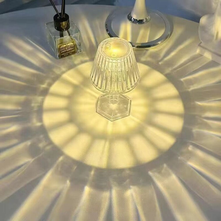 Cartoon-themed children's table lamp