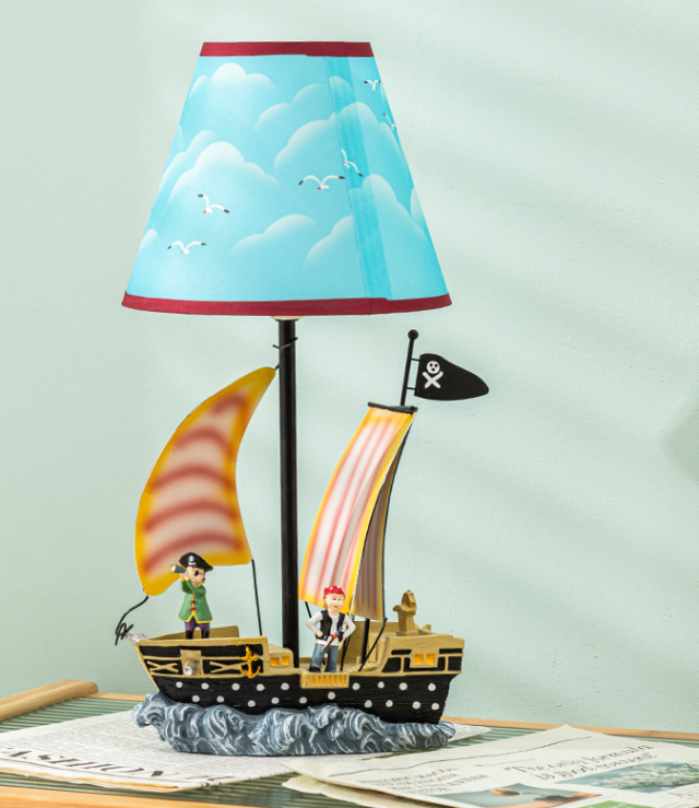 Cute animal-shaped lamp for children's room