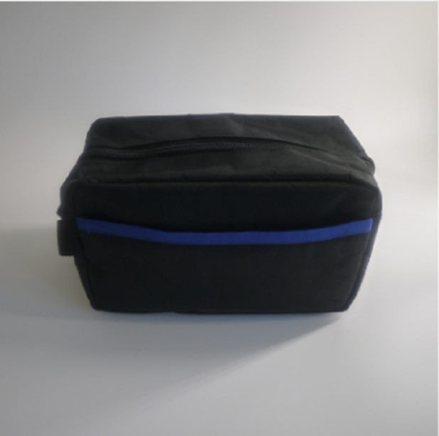 Golf carry bag with multiple pockets