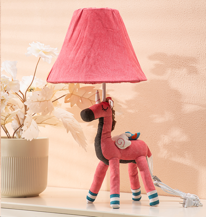 Children's animal-shaped table lamp