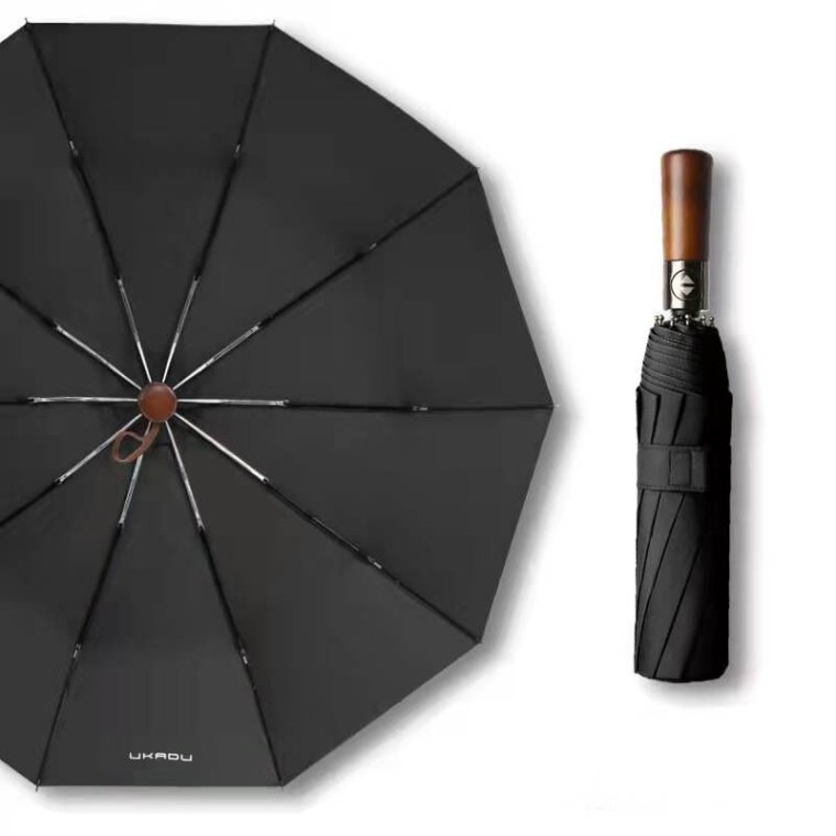 Children's lamp with umbrella design