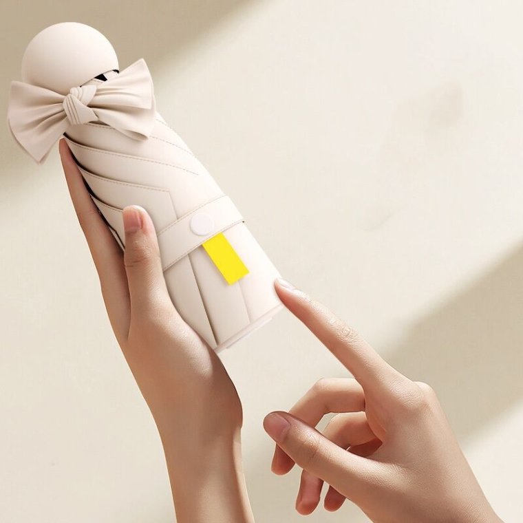 Colorful umbrella-shaped children's lamp