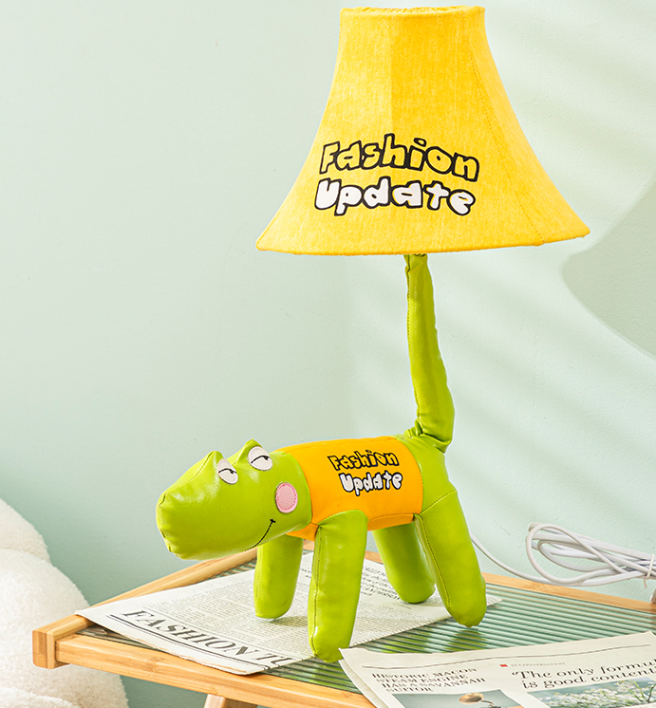 Childrens animal-themed lamp with creative design