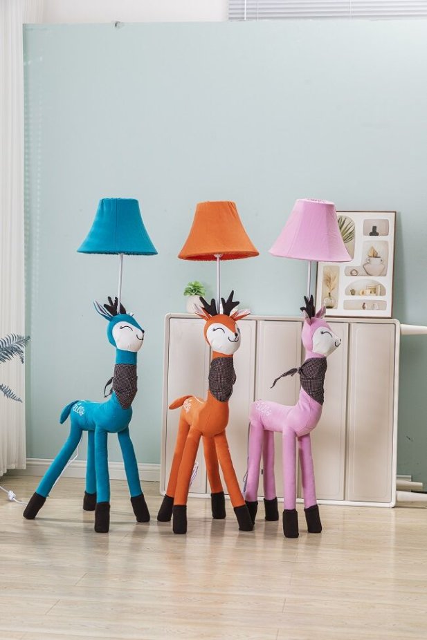 Kids floor lamp with adjustable height