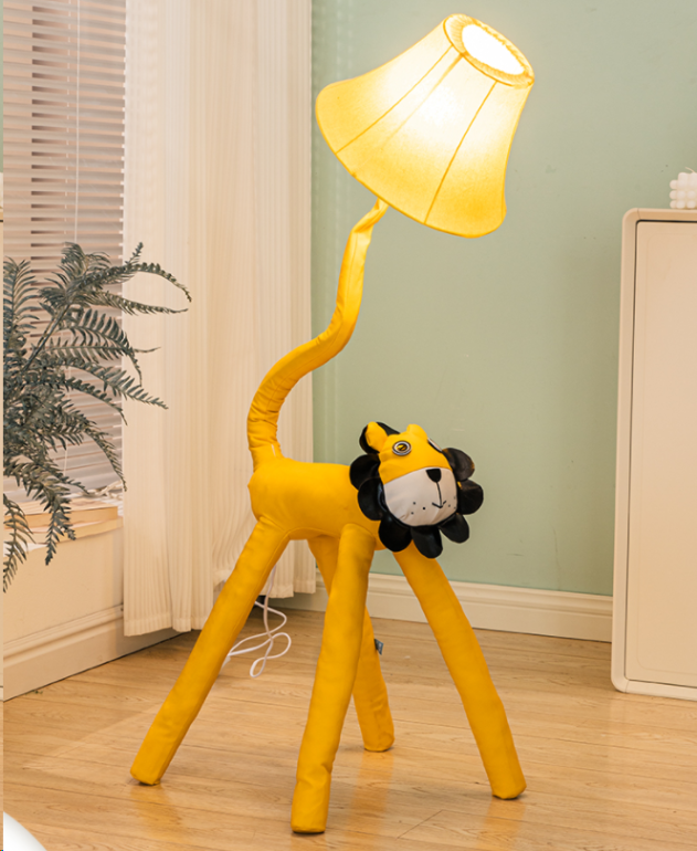 Child-friendly table lamp with cute design