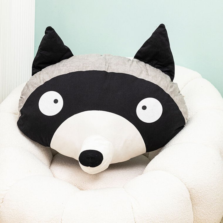 Children's table lamp with creative design