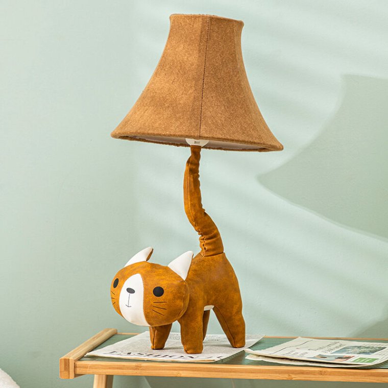 Cute children's table lamp for bedroom decoration