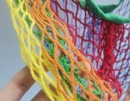 Durable fruit nets suitable for gift packaging