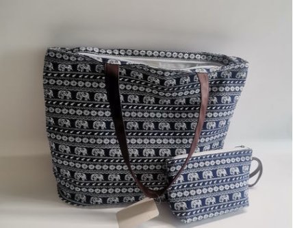 Stylish polyester cosmetic bag suitable for business promotional gifts