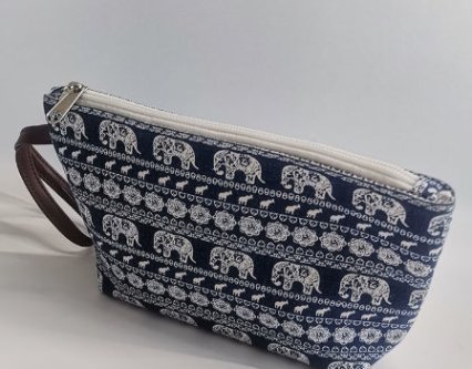 Durable polyester cosmetic bag for enterprise promotional giveaways