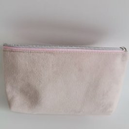 Cosmetic bag product display