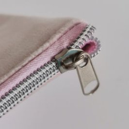 Cosmetic bag design details