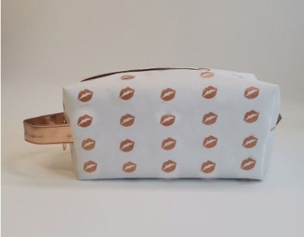 Decorative Valentine's Day gift bags for business