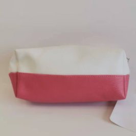 Packaging of custom plain cosmetic product