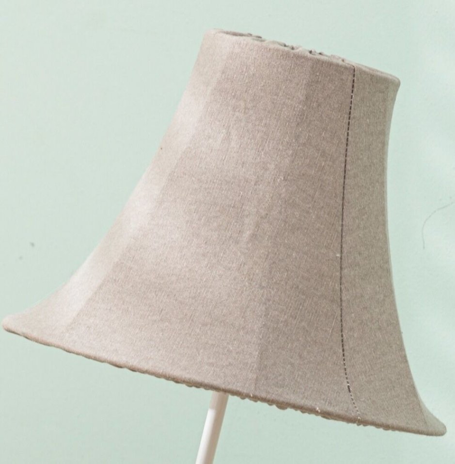 Modern kids table lamp with cute design